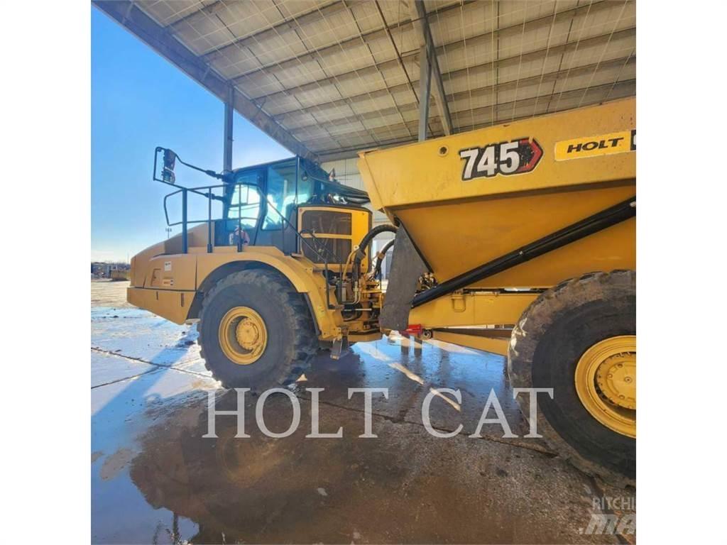CAT 745 Belden kirma kaya kamyonu