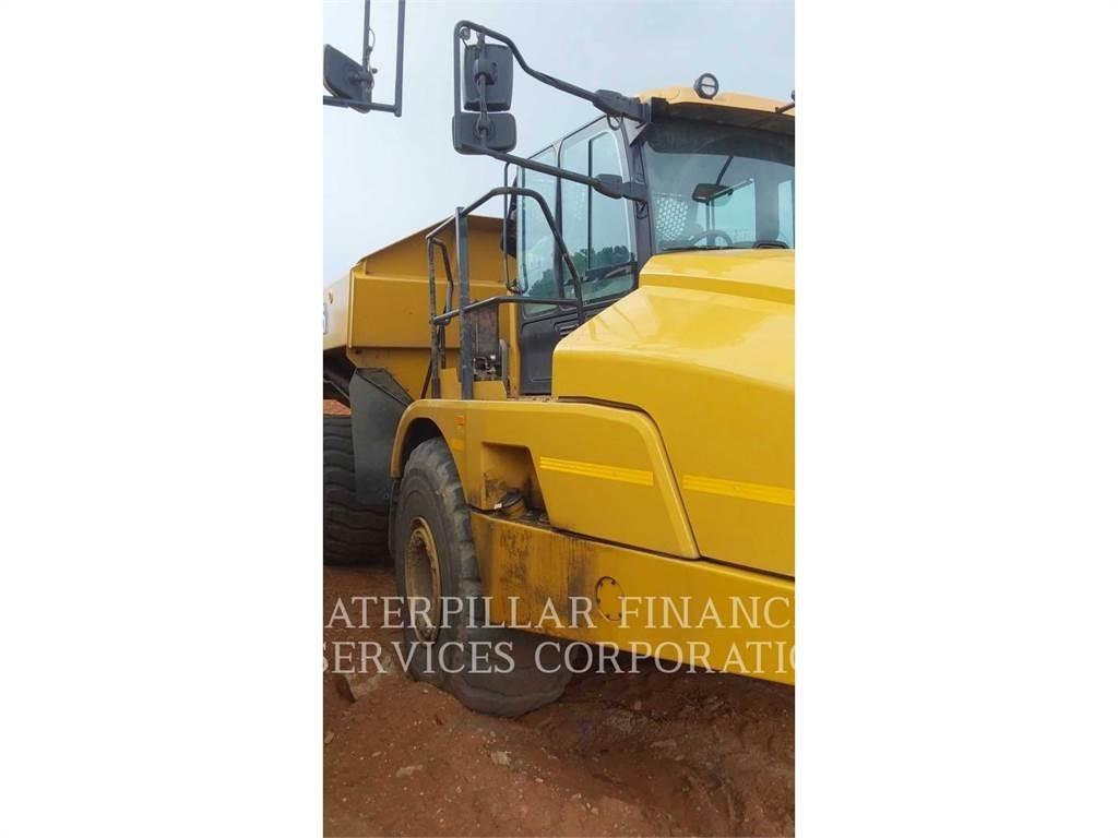 CAT 745 Belden kirma kaya kamyonu