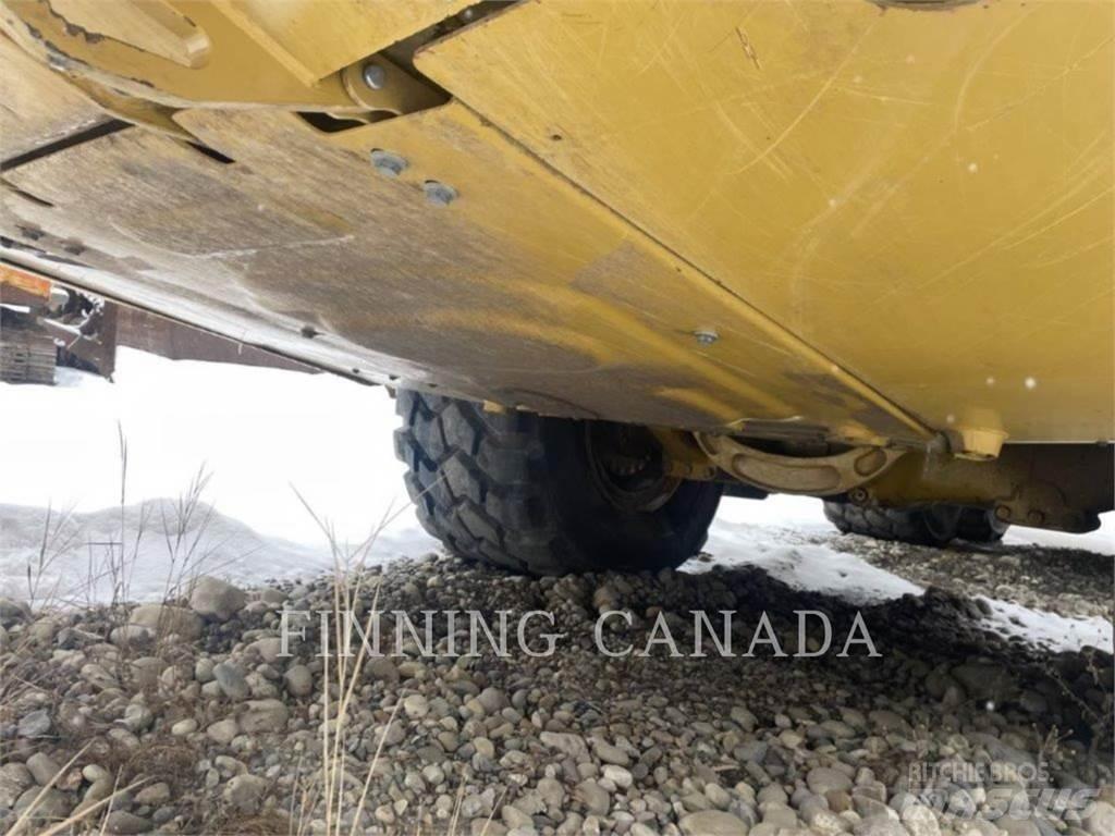 CAT 745 Belden kirma kaya kamyonu
