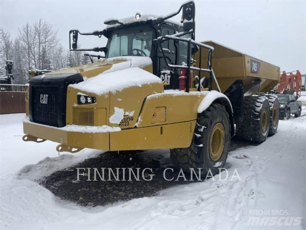 CAT 745 Belden kirma kaya kamyonu