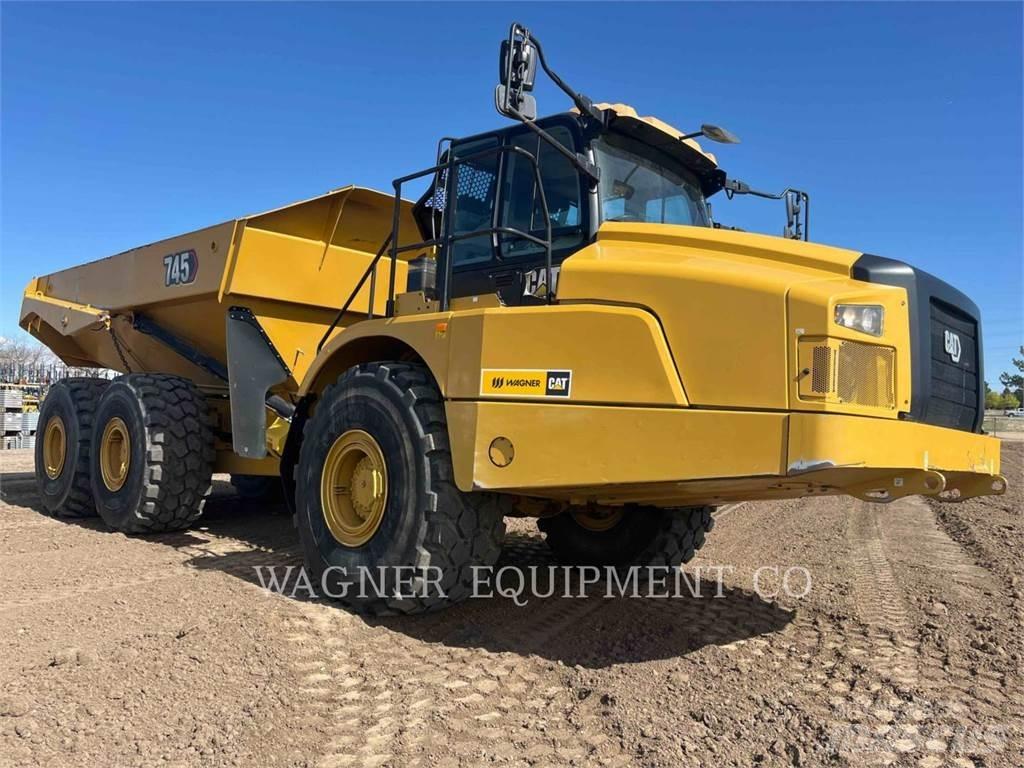 CAT 745 Belden kirma kaya kamyonu