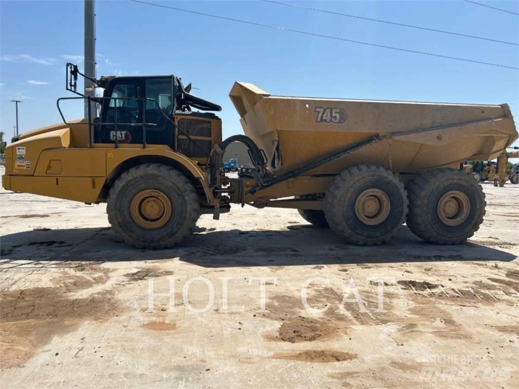 CAT 745 Belden kirma kaya kamyonu