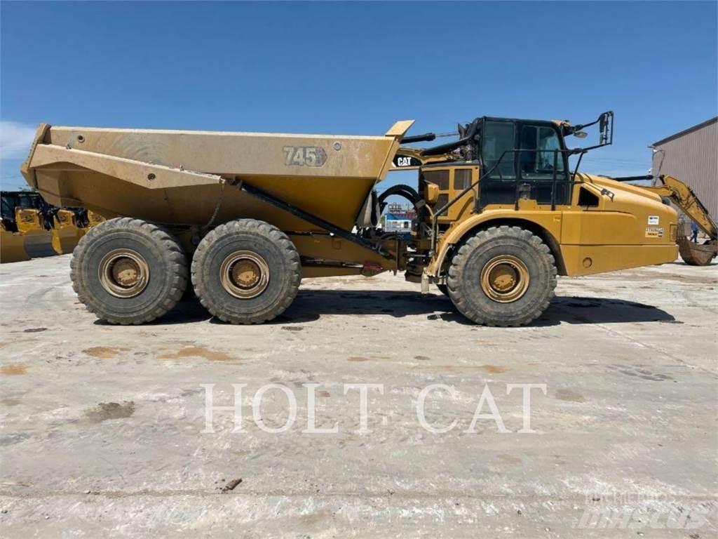 CAT 745 Belden kirma kaya kamyonu