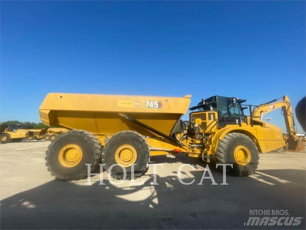 CAT 745 Belden kirma kaya kamyonu