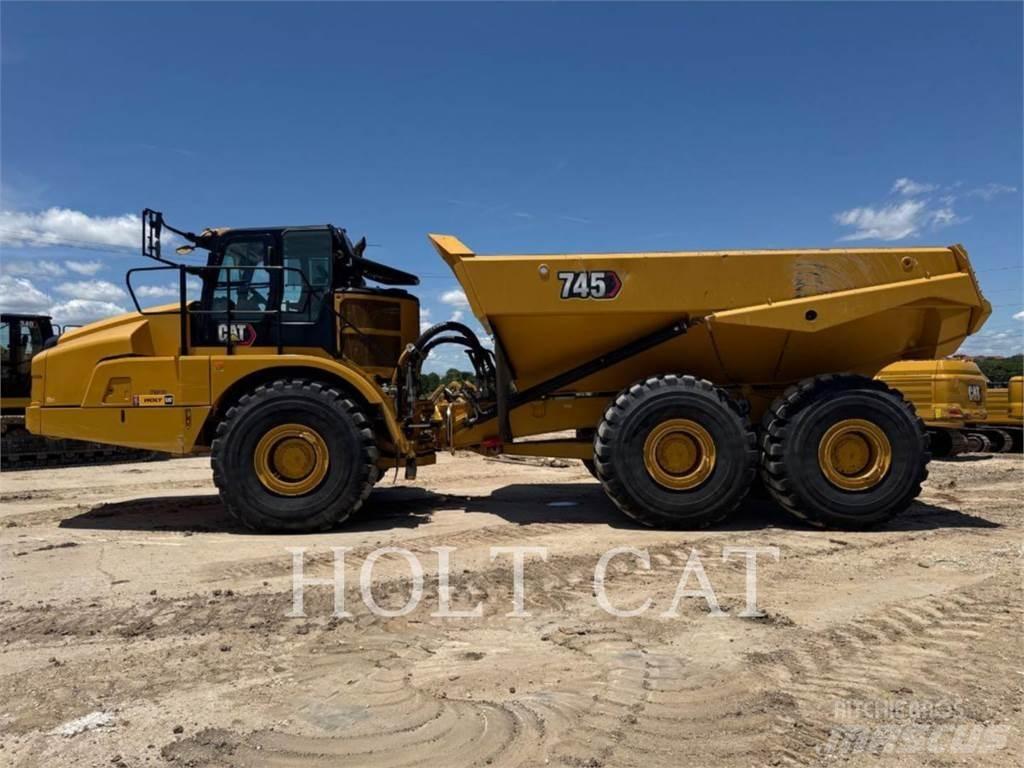 CAT 745 Belden kirma kaya kamyonu