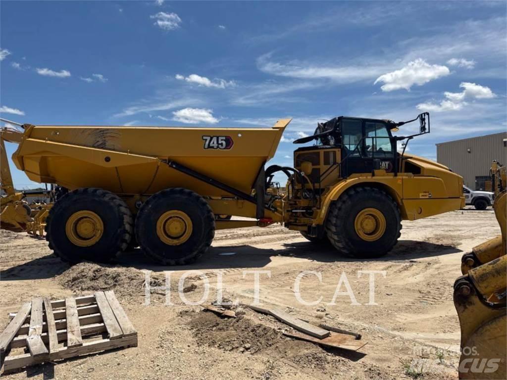 CAT 745 Belden kirma kaya kamyonu