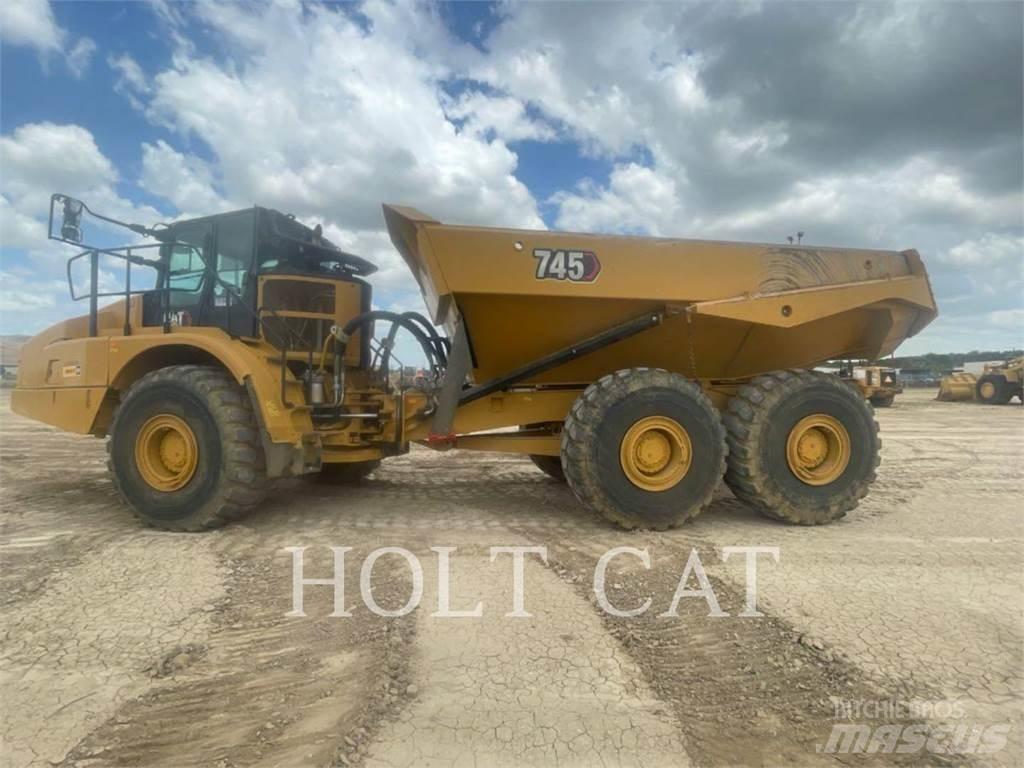 CAT 745 Belden kirma kaya kamyonu