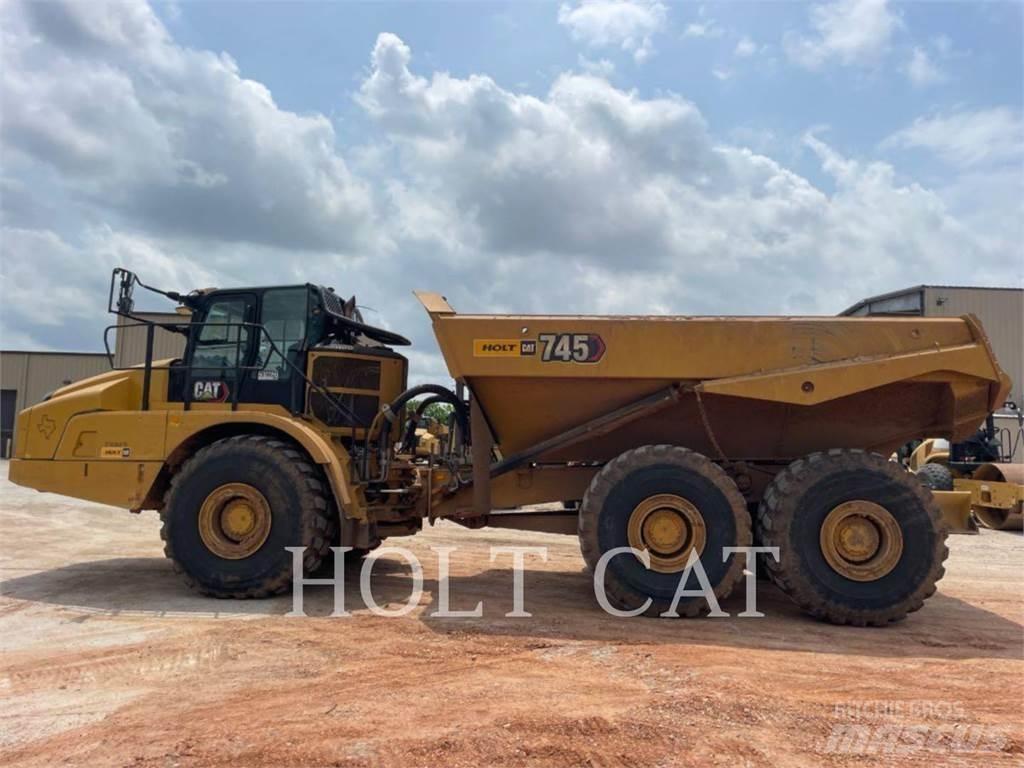 CAT 745 Belden kirma kaya kamyonu