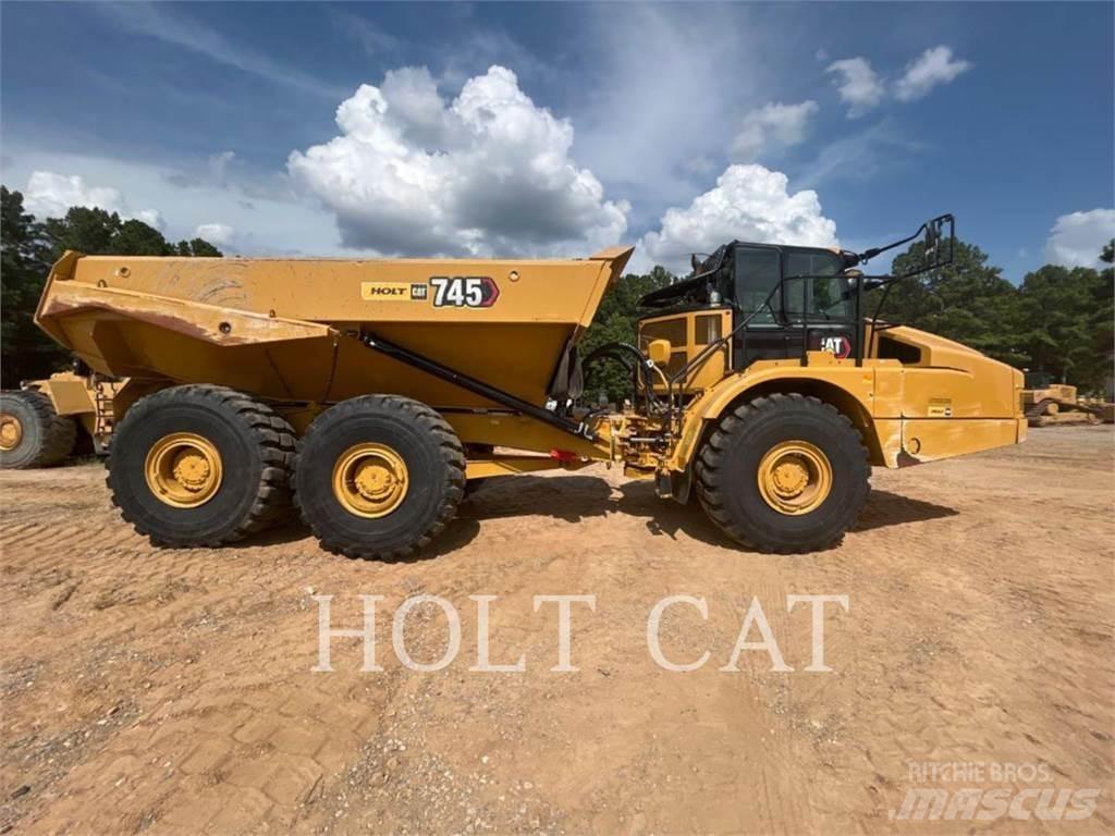 CAT 745 Belden kirma kaya kamyonu