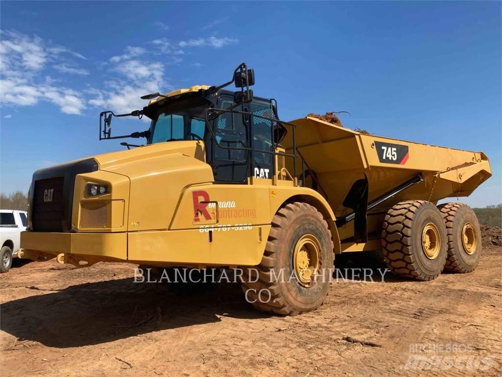 CAT 745 Belden kirma kaya kamyonu