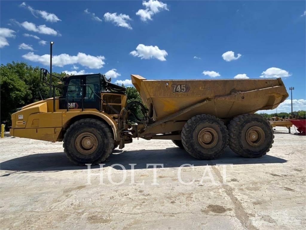 CAT 745 Belden kirma kaya kamyonu