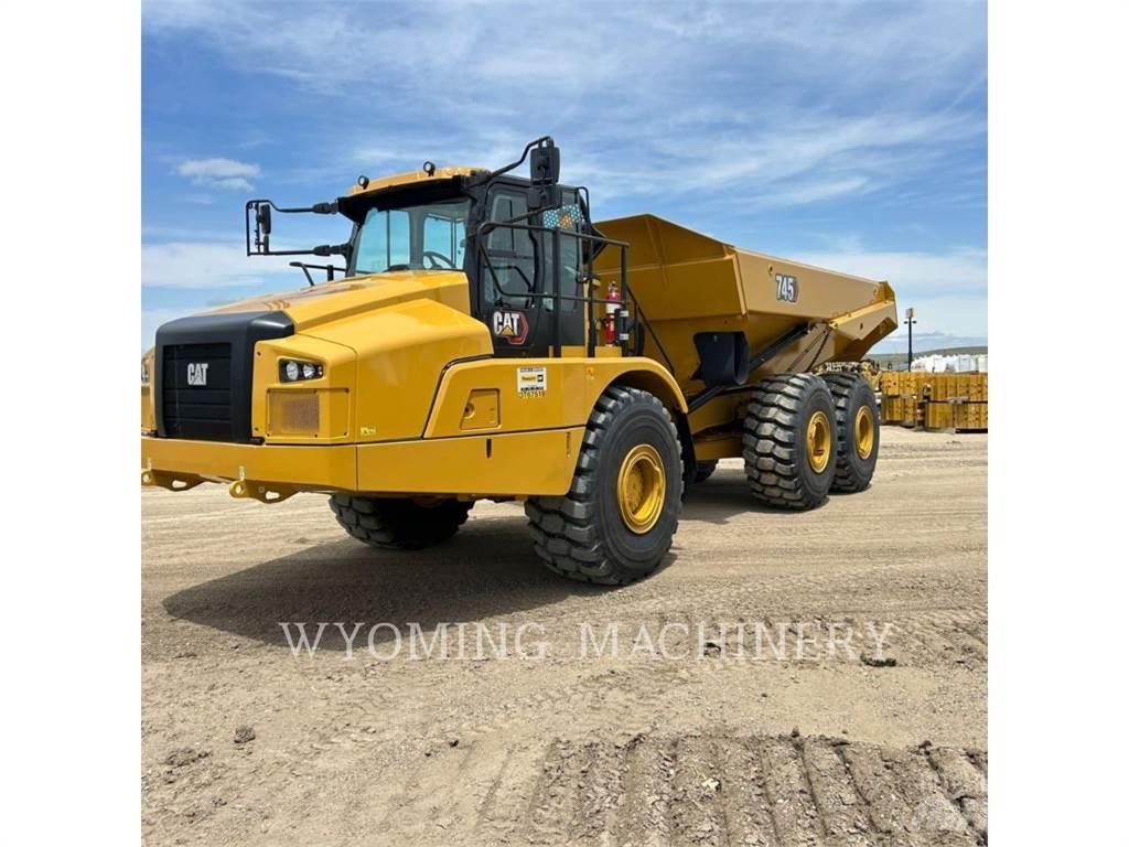 CAT 745 Belden kirma kaya kamyonu