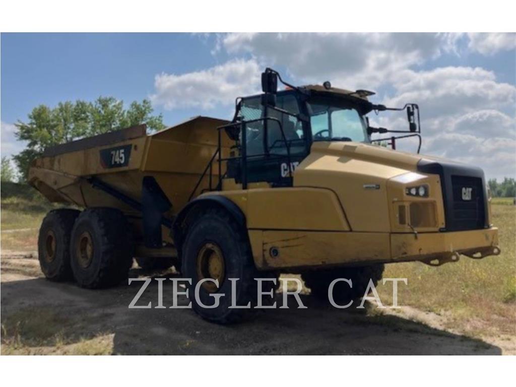 CAT 745 Belden kirma kaya kamyonu