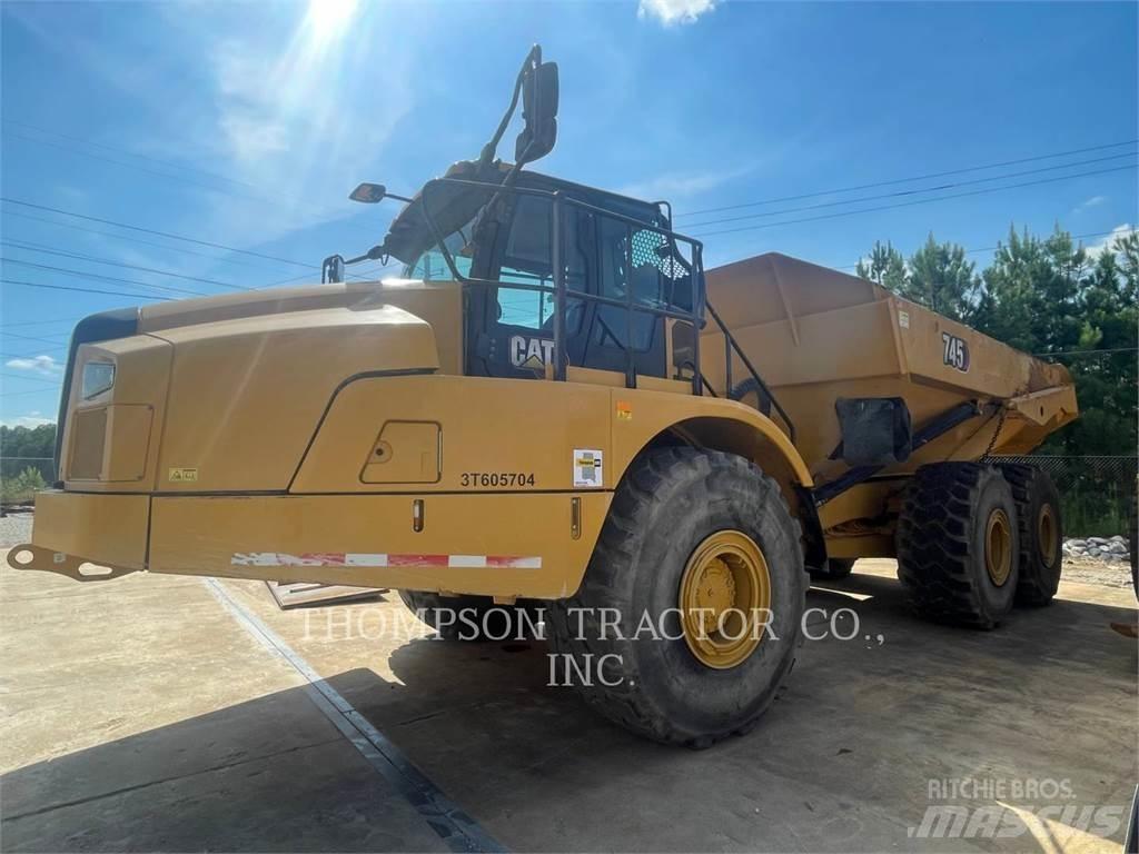 CAT 745 Belden kirma kaya kamyonu