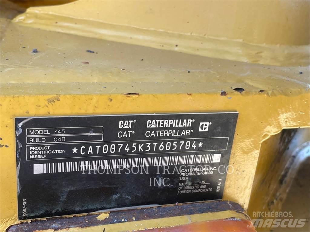CAT 745 Belden kirma kaya kamyonu