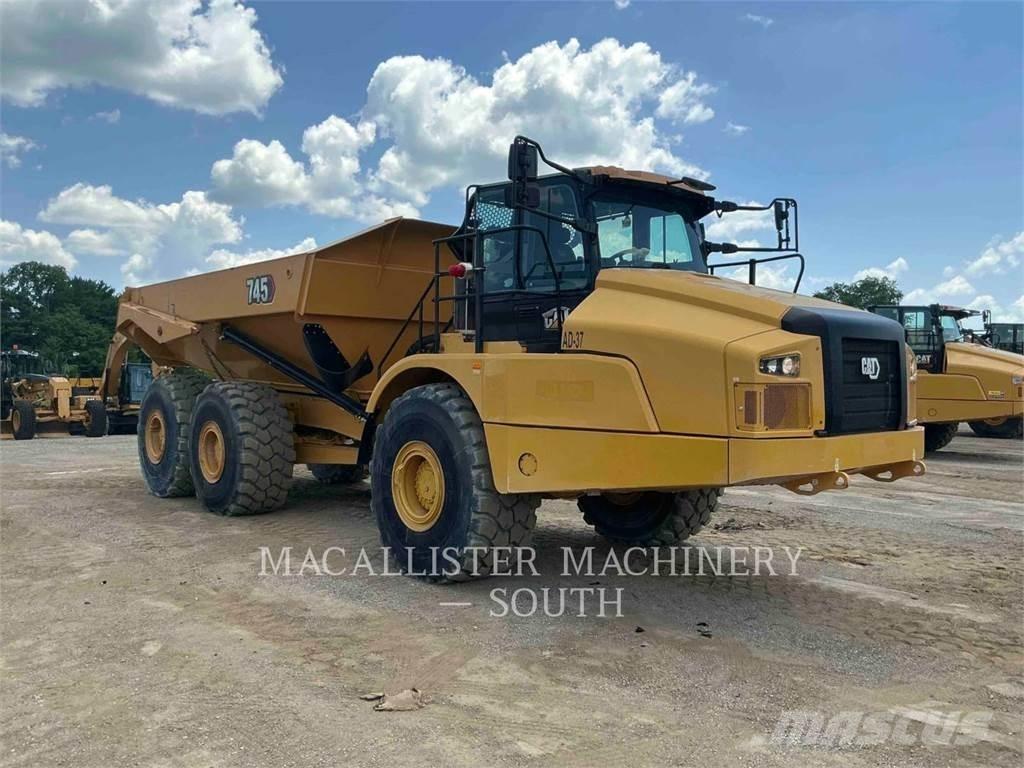 CAT 745 Belden kirma kaya kamyonu