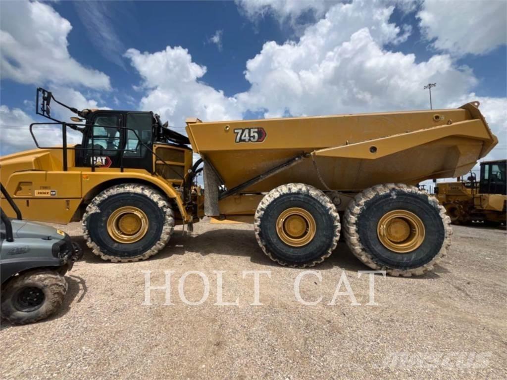 CAT 745 Belden kirma kaya kamyonu