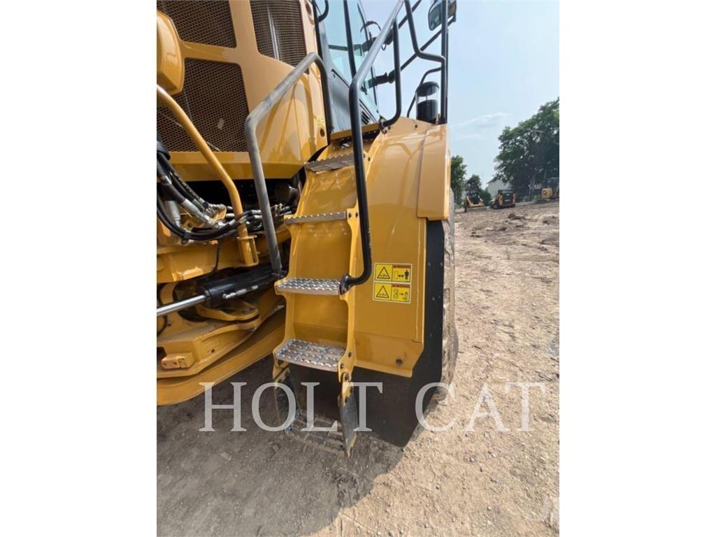 CAT 745 Belden kirma kaya kamyonu