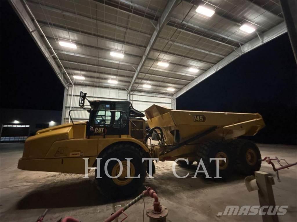 CAT 745 Belden kirma kaya kamyonu