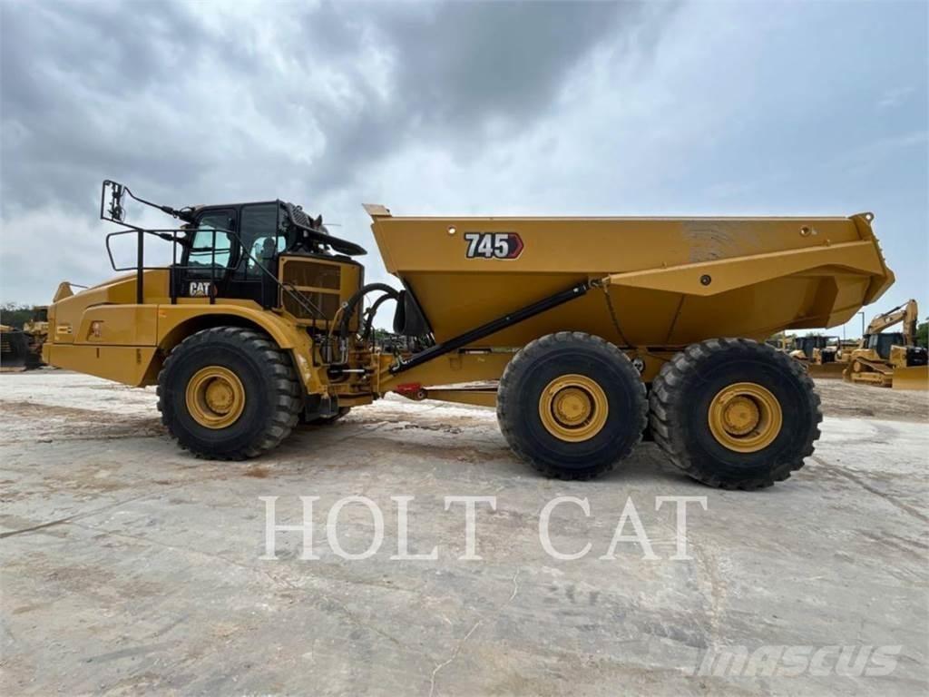 CAT 745 Belden kirma kaya kamyonu