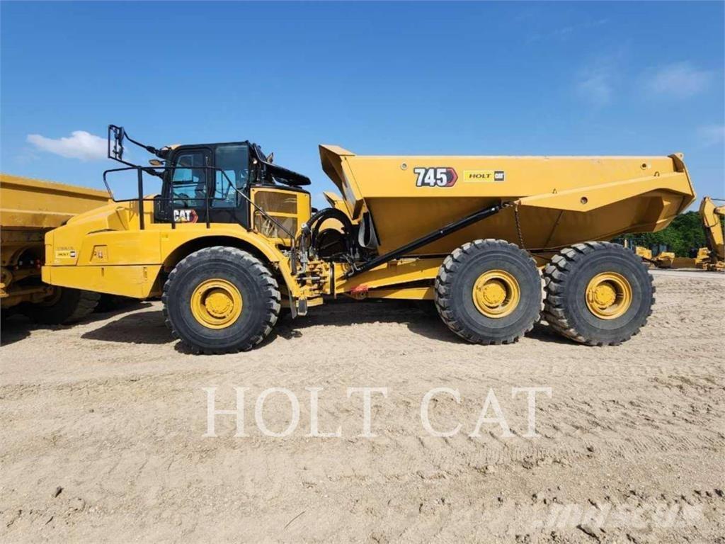 CAT 745 Belden kirma kaya kamyonu