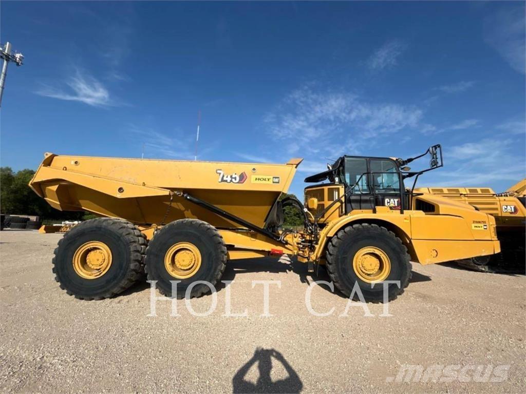 CAT 745 Belden kirma kaya kamyonu