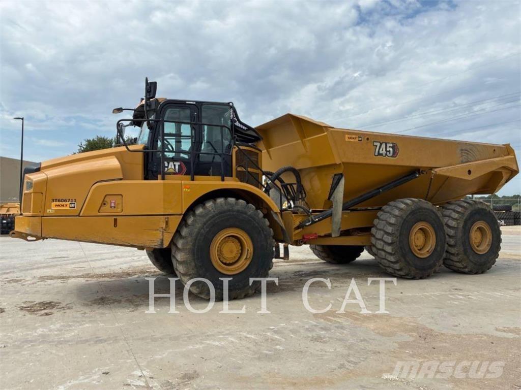 CAT 745 Belden kirma kaya kamyonu