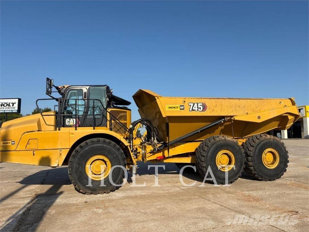 CAT 745 Belden kirma kaya kamyonu