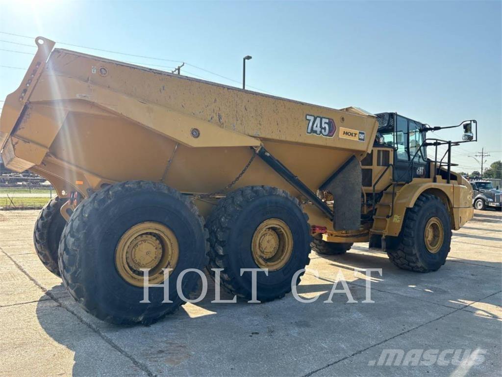 CAT 745 Belden kirma kaya kamyonu