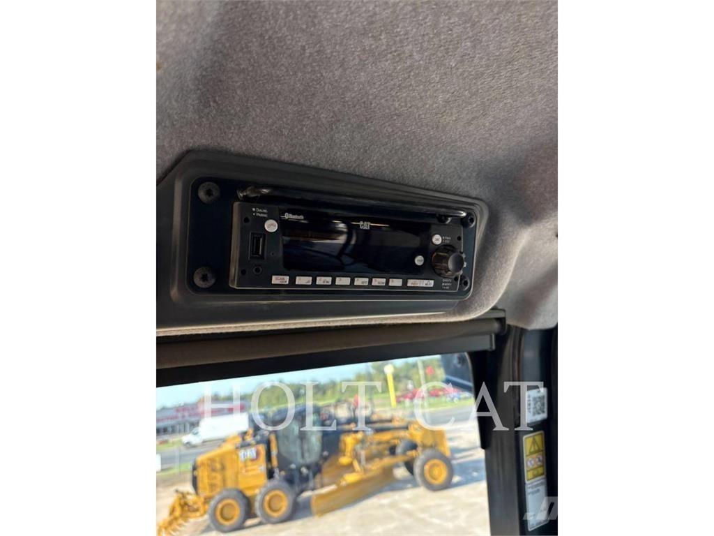 CAT 745 Belden kirma kaya kamyonu