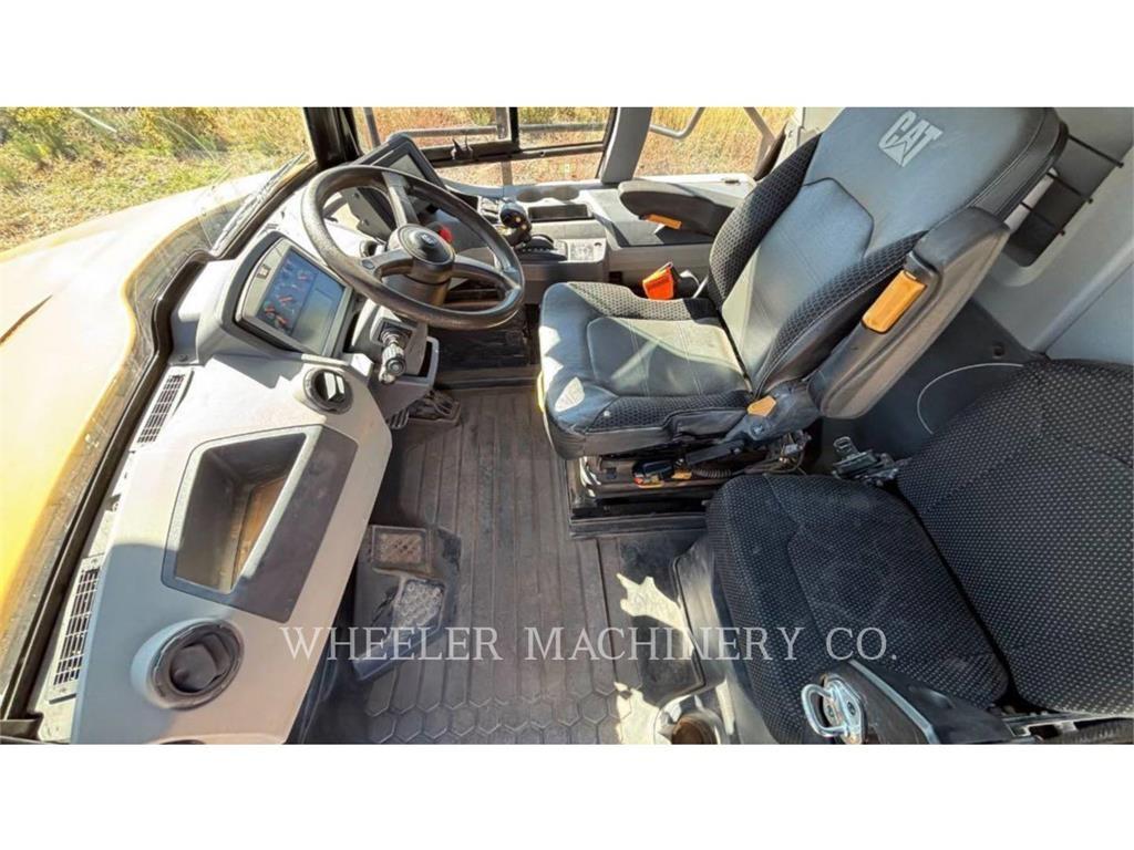 CAT 745 Belden kirma kaya kamyonu