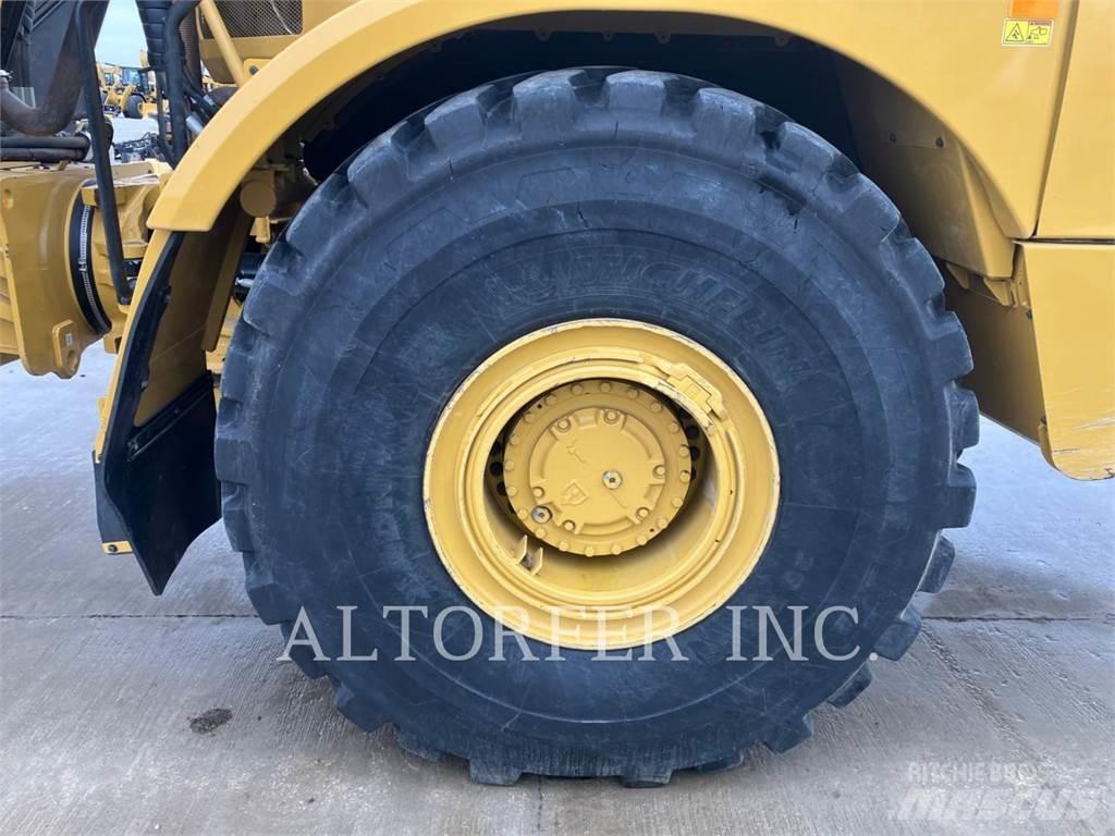 CAT 745-04 Belden kirma kaya kamyonu