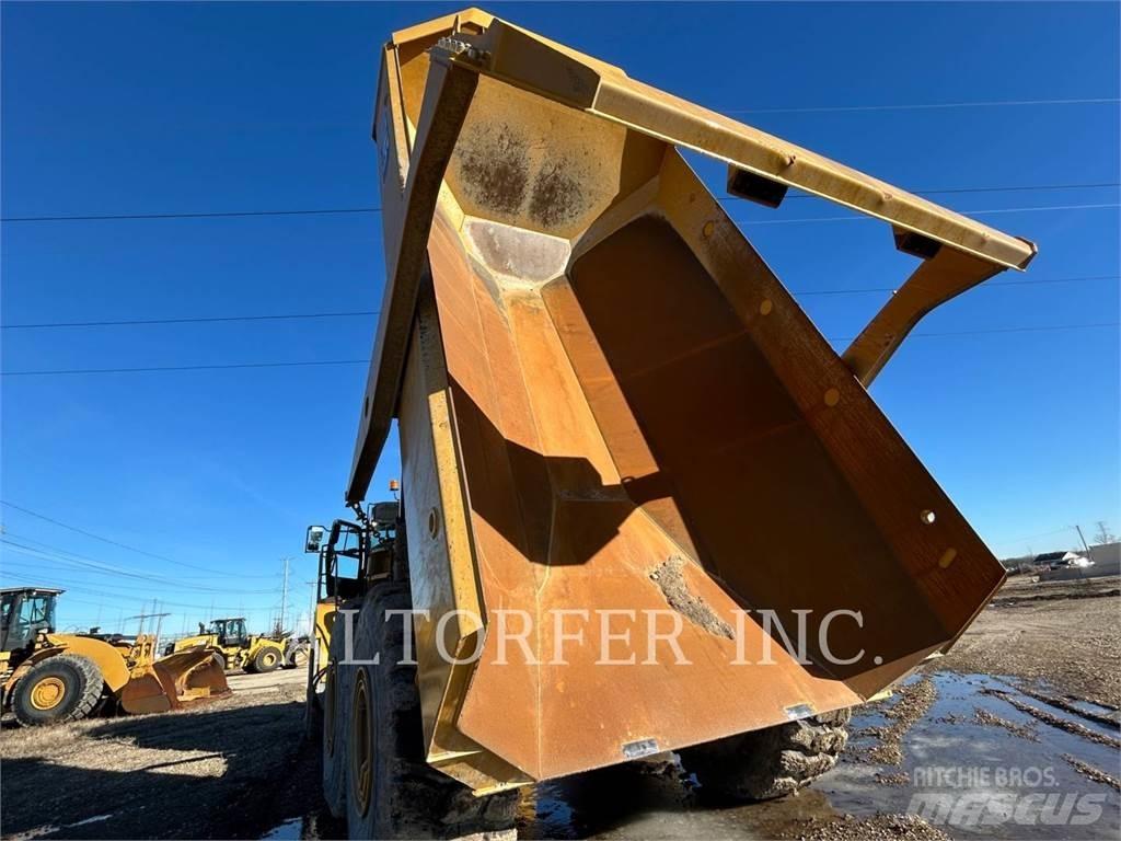 CAT 745-04 Belden kirma kaya kamyonu