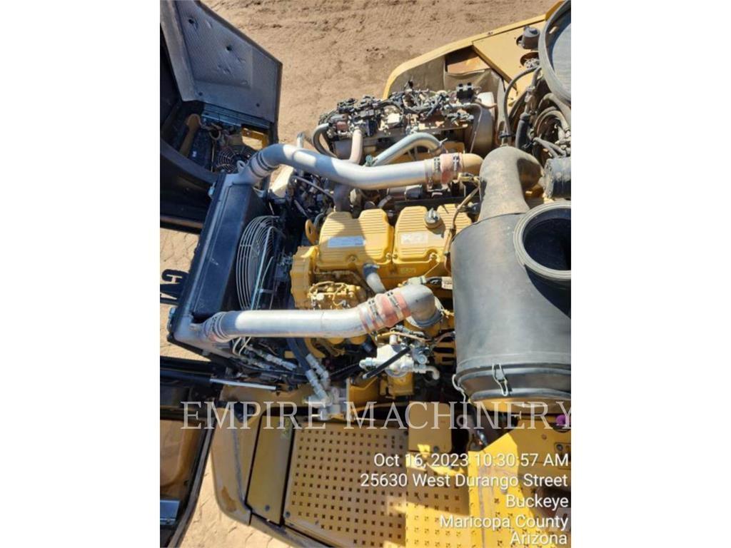 CAT 745-04 Belden kirma kaya kamyonu