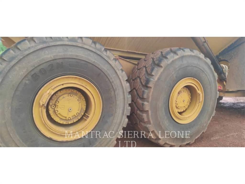 CAT 745-04LRC Belden kirma kaya kamyonu