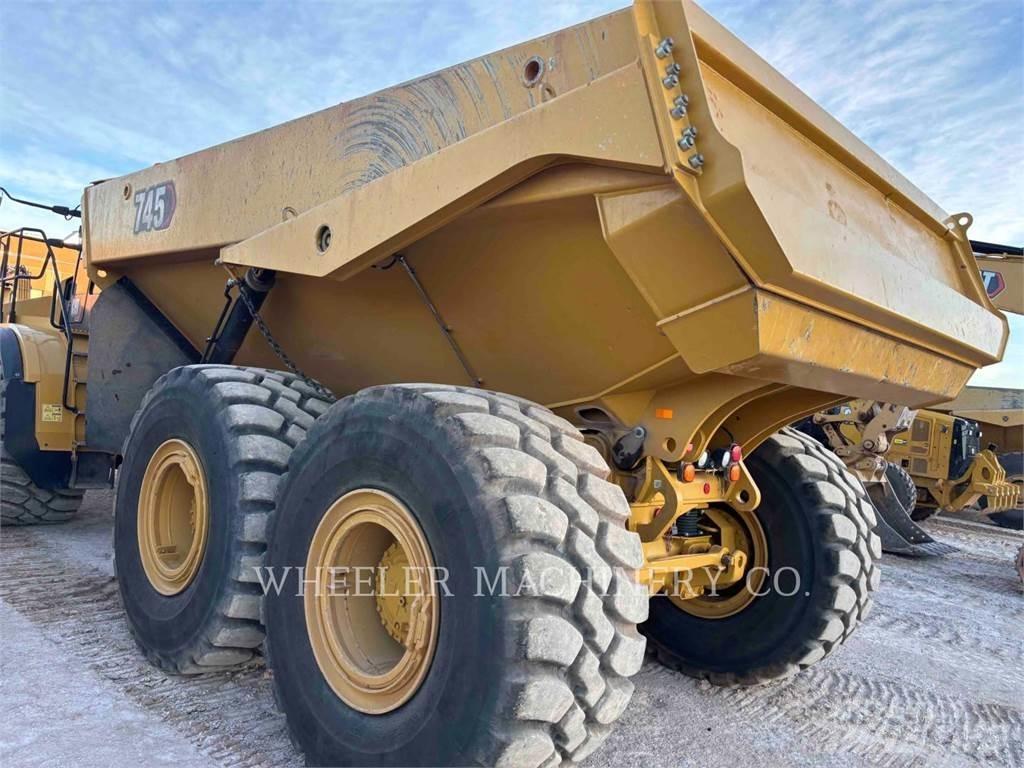 CAT 745 TG Belden kirma kaya kamyonu
