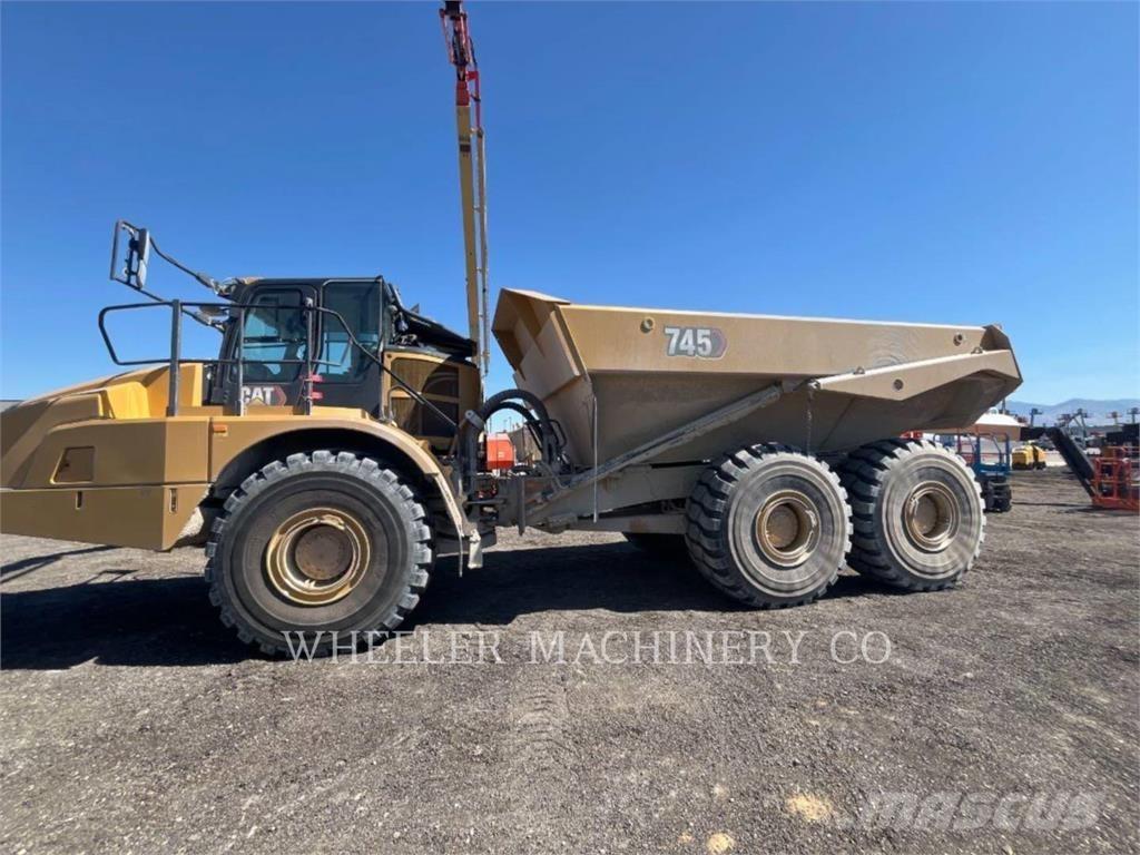 CAT 745 TG Belden kirma kaya kamyonu