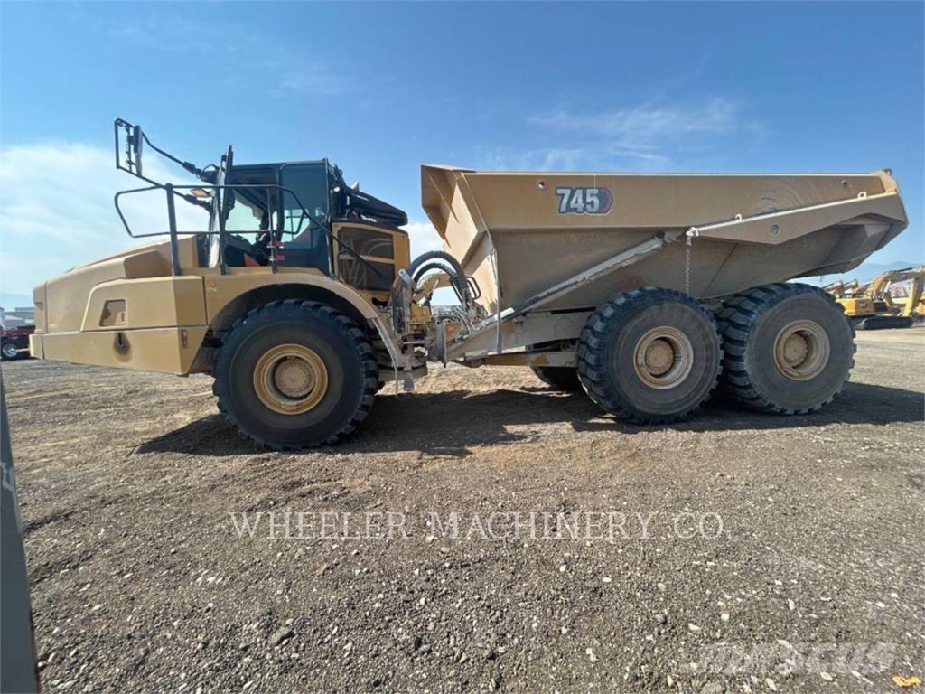 CAT 745 TG Belden kirma kaya kamyonu