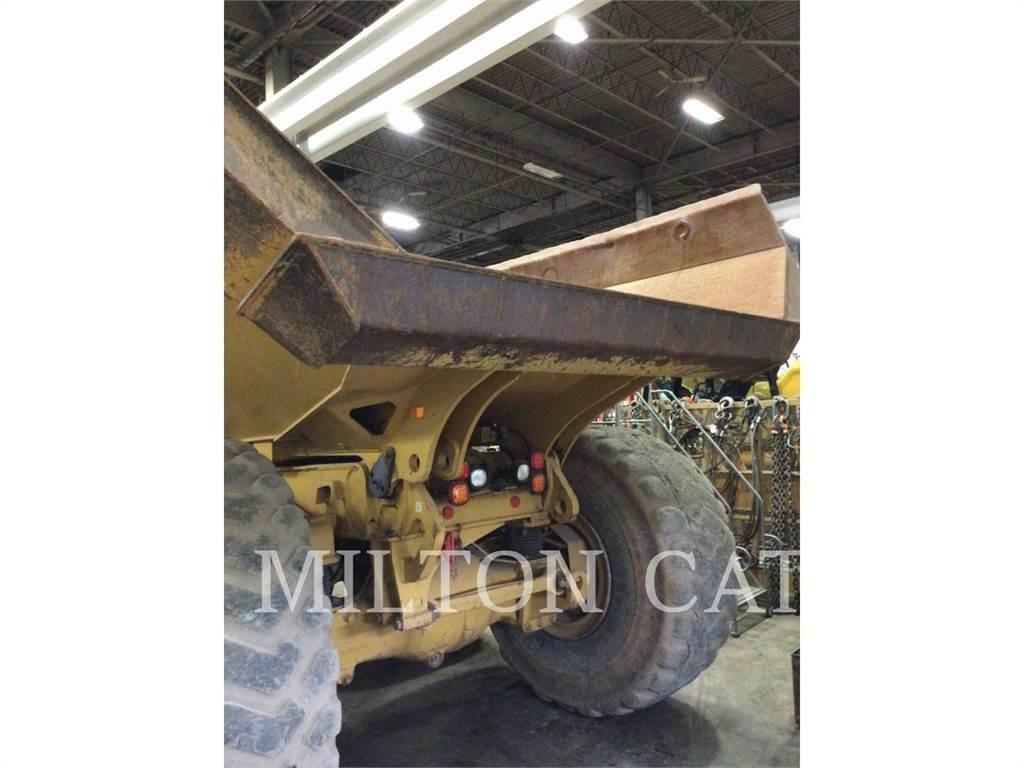 CAT 74504 Belden kirma kaya kamyonu