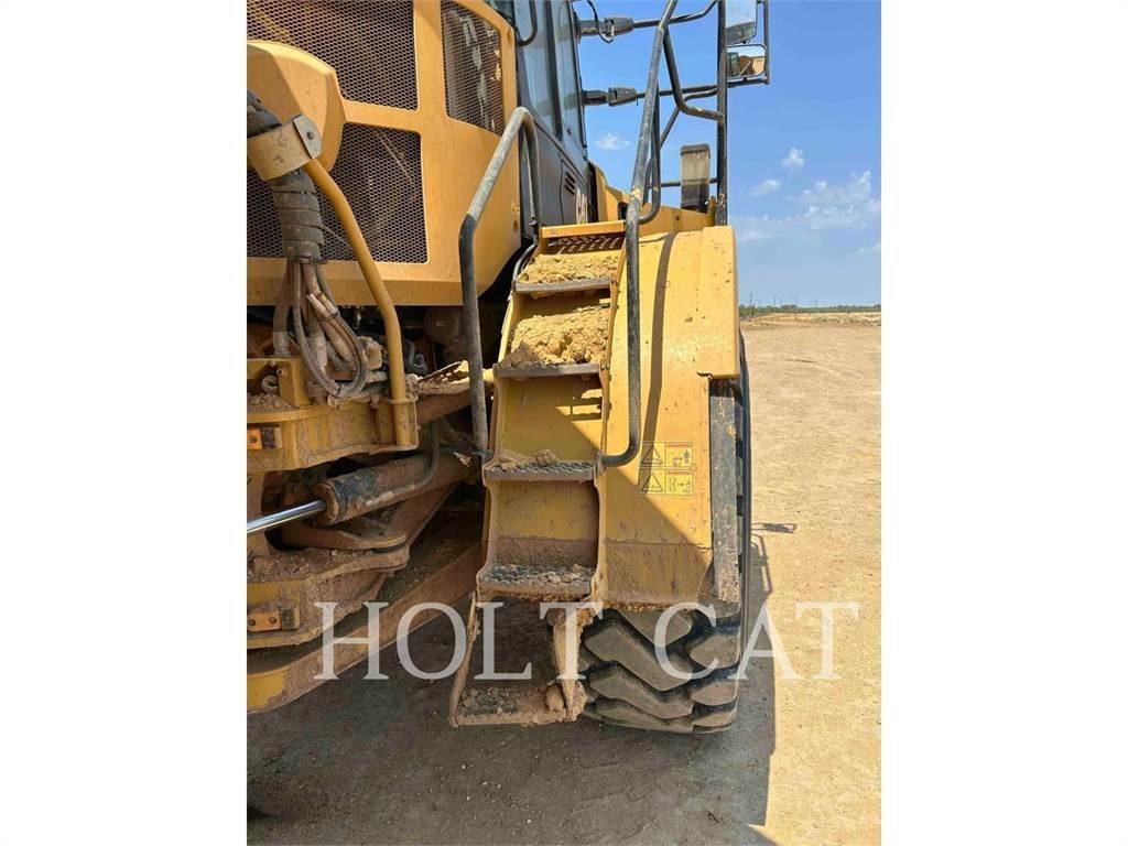 CAT 74504 Belden kirma kaya kamyonu