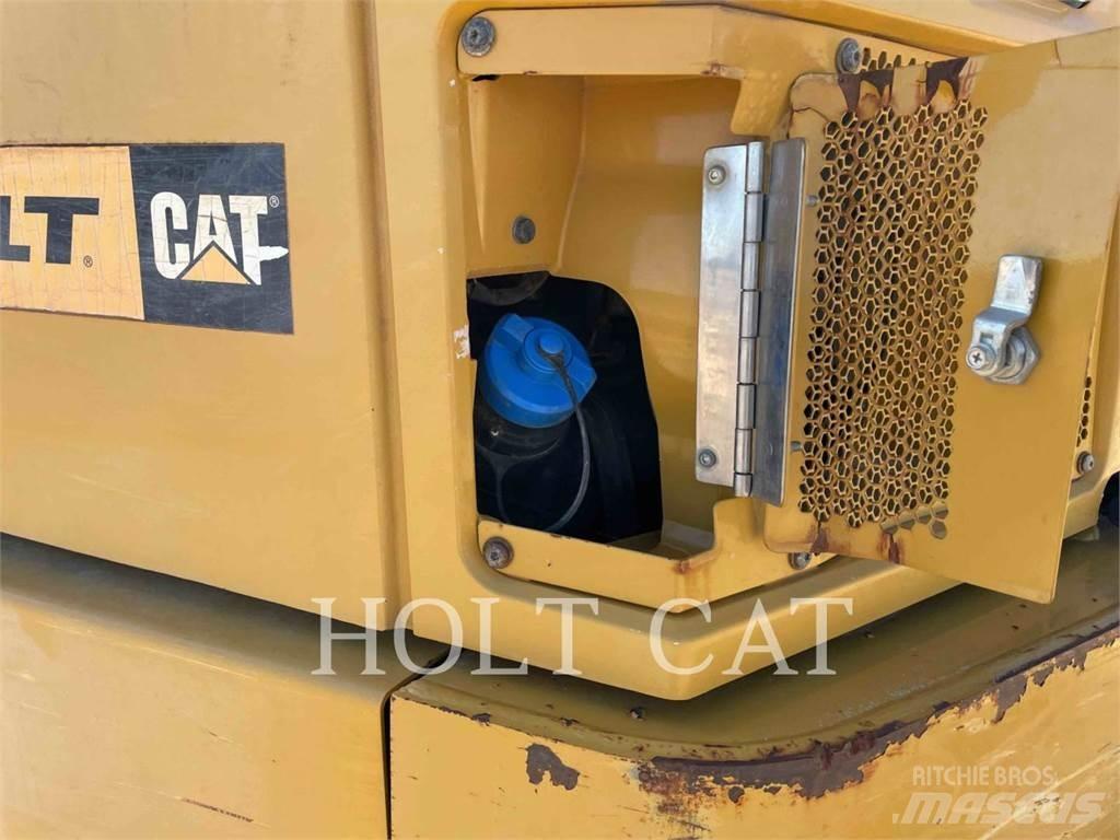 CAT 74504 Belden kirma kaya kamyonu