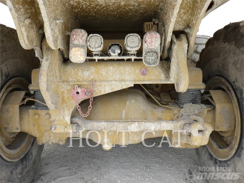 CAT 74504 Belden kirma kaya kamyonu