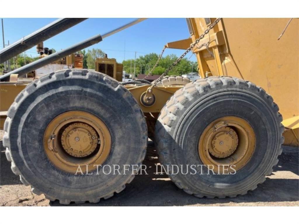CAT 745C Belden kirma kaya kamyonu
