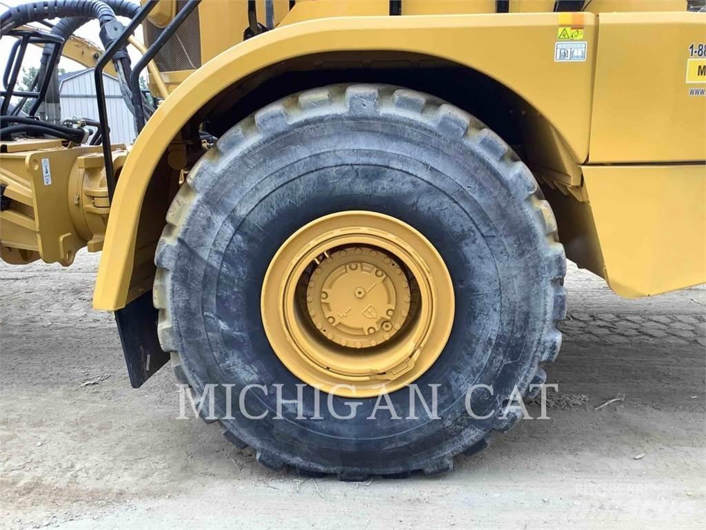 CAT 745C Belden kirma kaya kamyonu