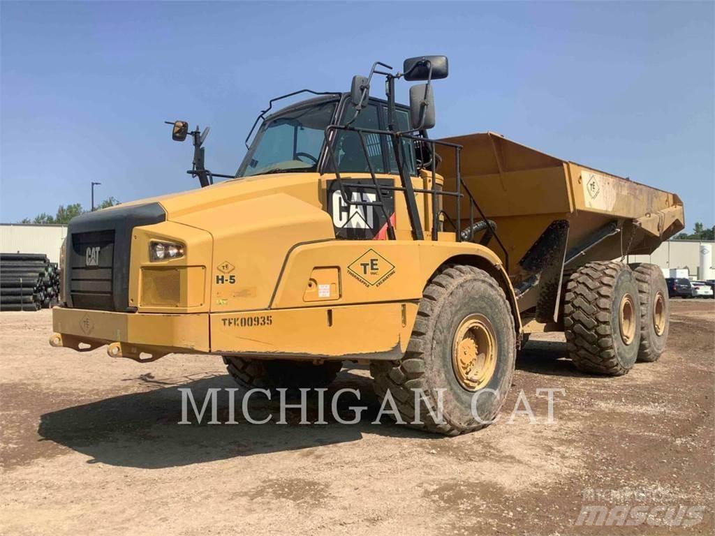 CAT 745C Belden kirma kaya kamyonu