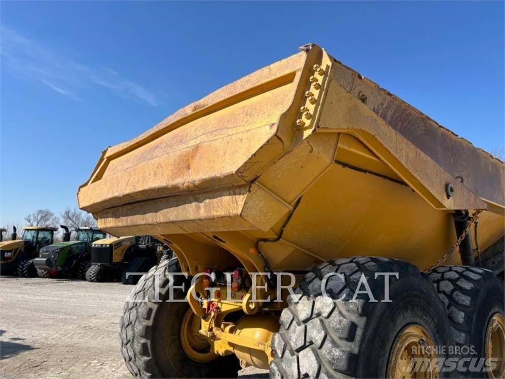 CAT 745C Belden kirma kaya kamyonu