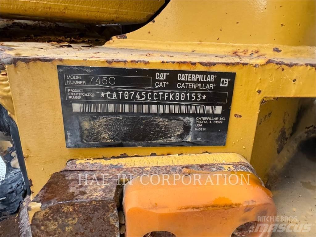CAT 745C Belden kirma kaya kamyonu