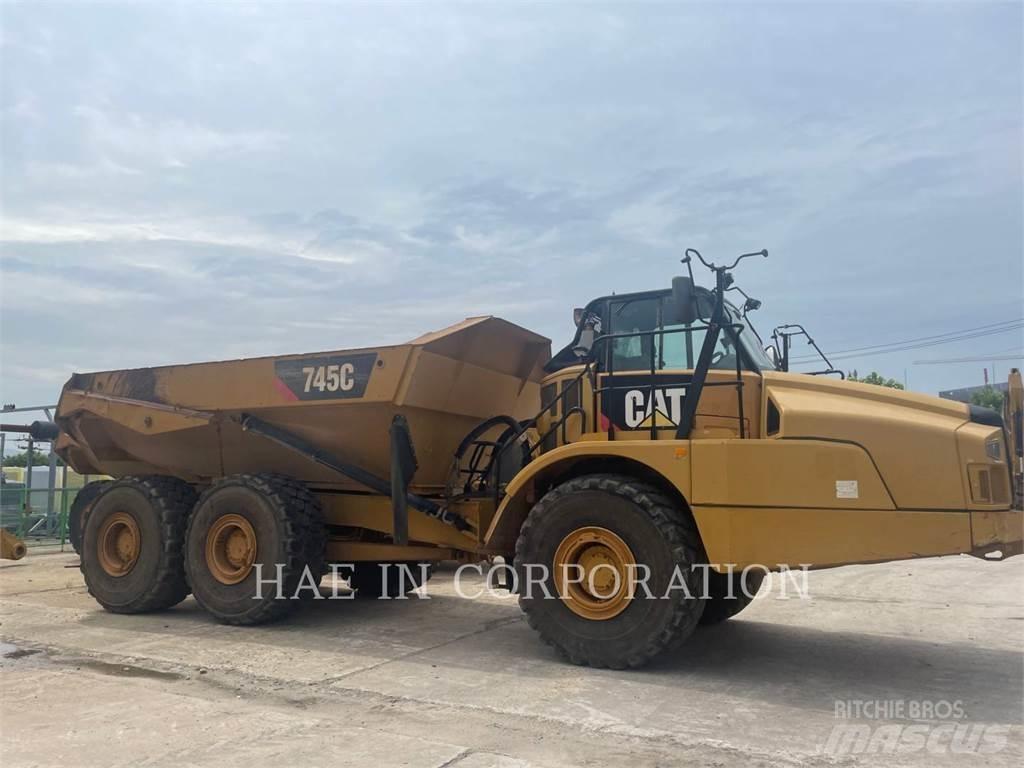 CAT 745C Belden kirma kaya kamyonu