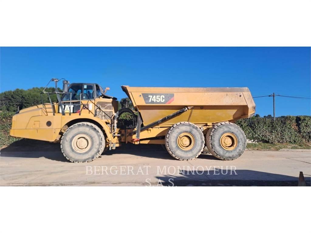 CAT 745C Belden kirma kaya kamyonu