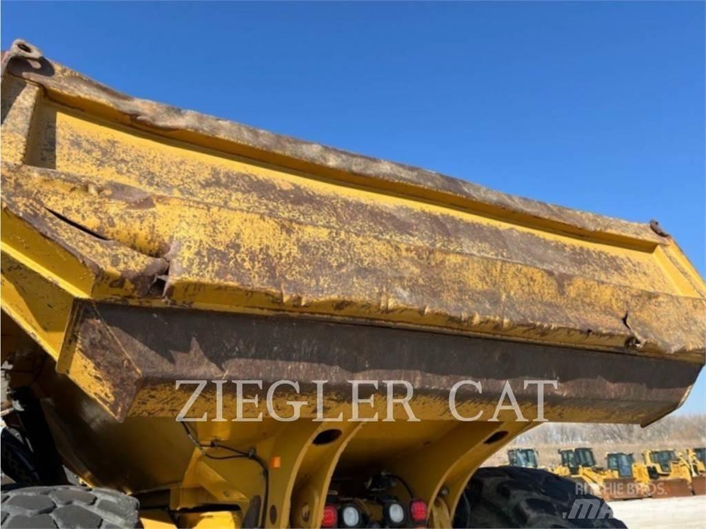 CAT 745C Belden kirma kaya kamyonu
